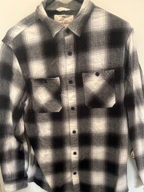Urban Pipeline Black and White Flannel Shirt M S